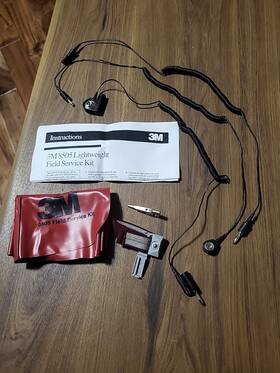 017-000244r00 3m Scs 8505 Portable Dissipative Vinyl Field Service Kit 20 Inch L X 15 W Red