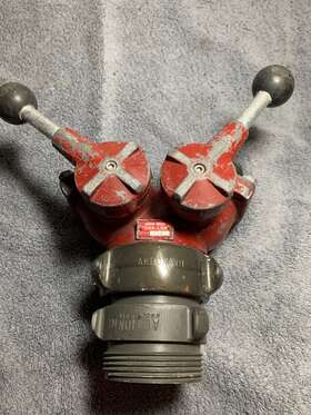 1581 Akron Brass Co. Tork-lok Style Swivel 2.5 Inch Nh