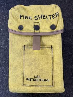 Gs-07f-17325 Anchor Industries Fire Shelter Case And Carry Clips Aug 88 Woodland Emergency