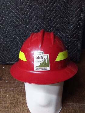 Fh911xl-red Bullard Brim Red Hat Wildland Fire Helmet With Ratchet Suspension Used In Utah