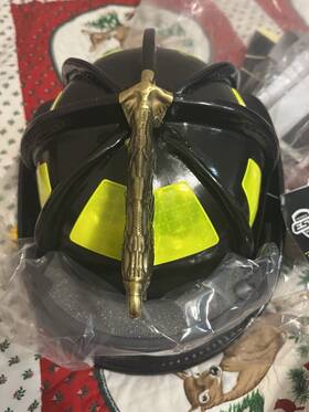 21147007 Cairns New N6a Leather Fire Helmet Size Large Manufactured 4/2023