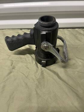 Jb-275 Elkhart Brass 2 1/2 Inch Fnh Base Ball Shutoff With Horseshoe Handle