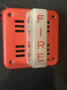 107-52 Esl 108-56 Rare Functional Vintage Fire Alarm Strobe Plate With Inop Horn