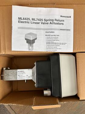 Ml7425b-3012 Honeywell / Ml7425b3012 New In Box