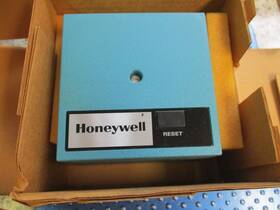 R7795a Honeywell New Flame Safegaurd Primary Control 1001