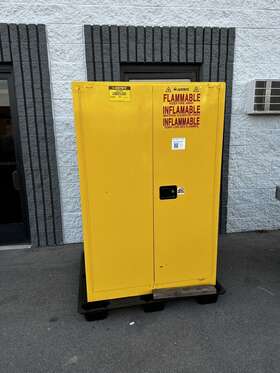 Sc29862 Justrite Sure-grip 90 Gal Flammable Liquid Storage Cabinet 2 Door Self-closing