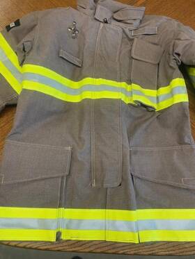 D1878359-2 Lion Apparel Armor Ap Fire Coat. Size 36/32/r