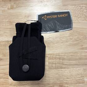 112678-001-00 Mystery Ranch Talk Box Short Black Radio Holster
