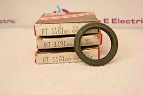 Pt1181 Ptc Oil And Grease Seal Lot Of 3