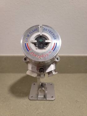 L-212sf Spectrex Sharpeye Uv-ir Flame Detector 40/40l-lb With Mounting Stand