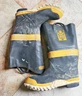 Servus Fire Boots Mens Sz 12 Black Yellow Rubber Rain Reflekshin Protekshin Usa. Fixed Price $29.95.