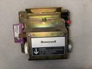 Honeywell R4140L Flame Safety Programmer Burner Control. Fixed Price $499.00.